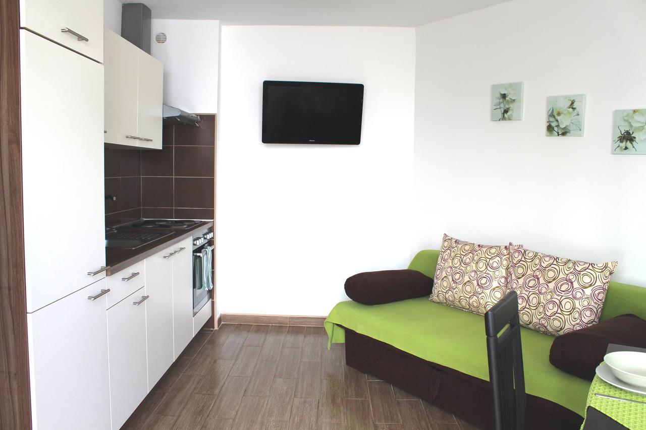 Apartment Maja คิร์ก ภายนอก รูปภาพ