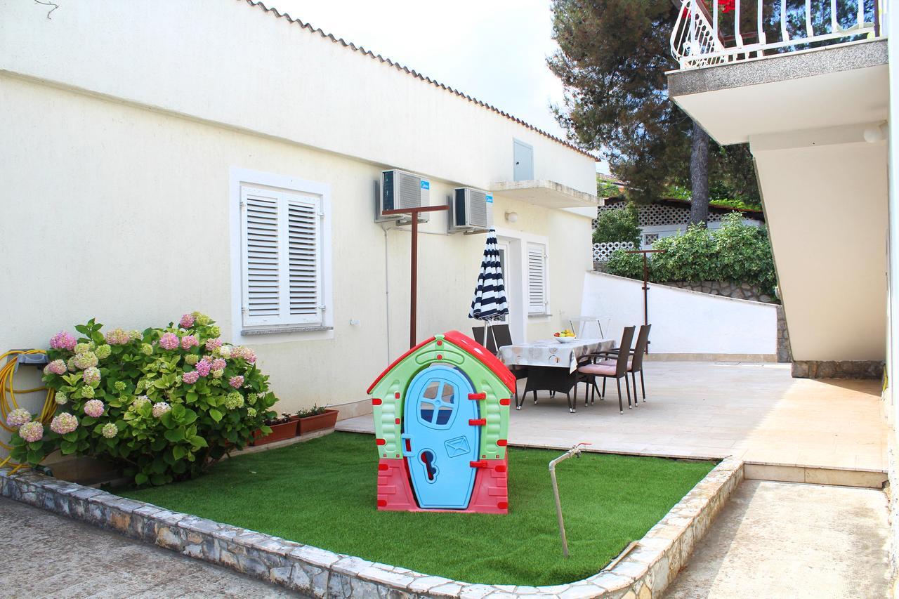 Apartment Maja คิร์ก ภายนอก รูปภาพ